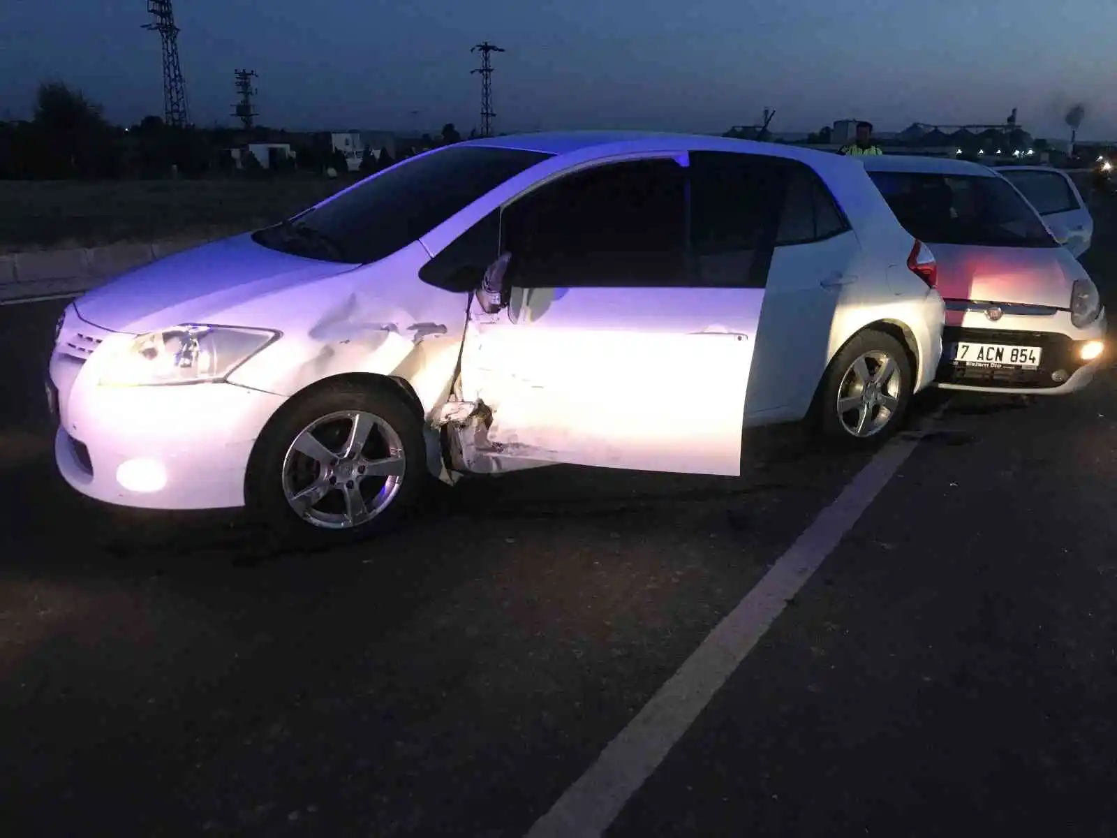 Edirne’de 2 otomobil çarpıştı, 2 kişi yaralandı