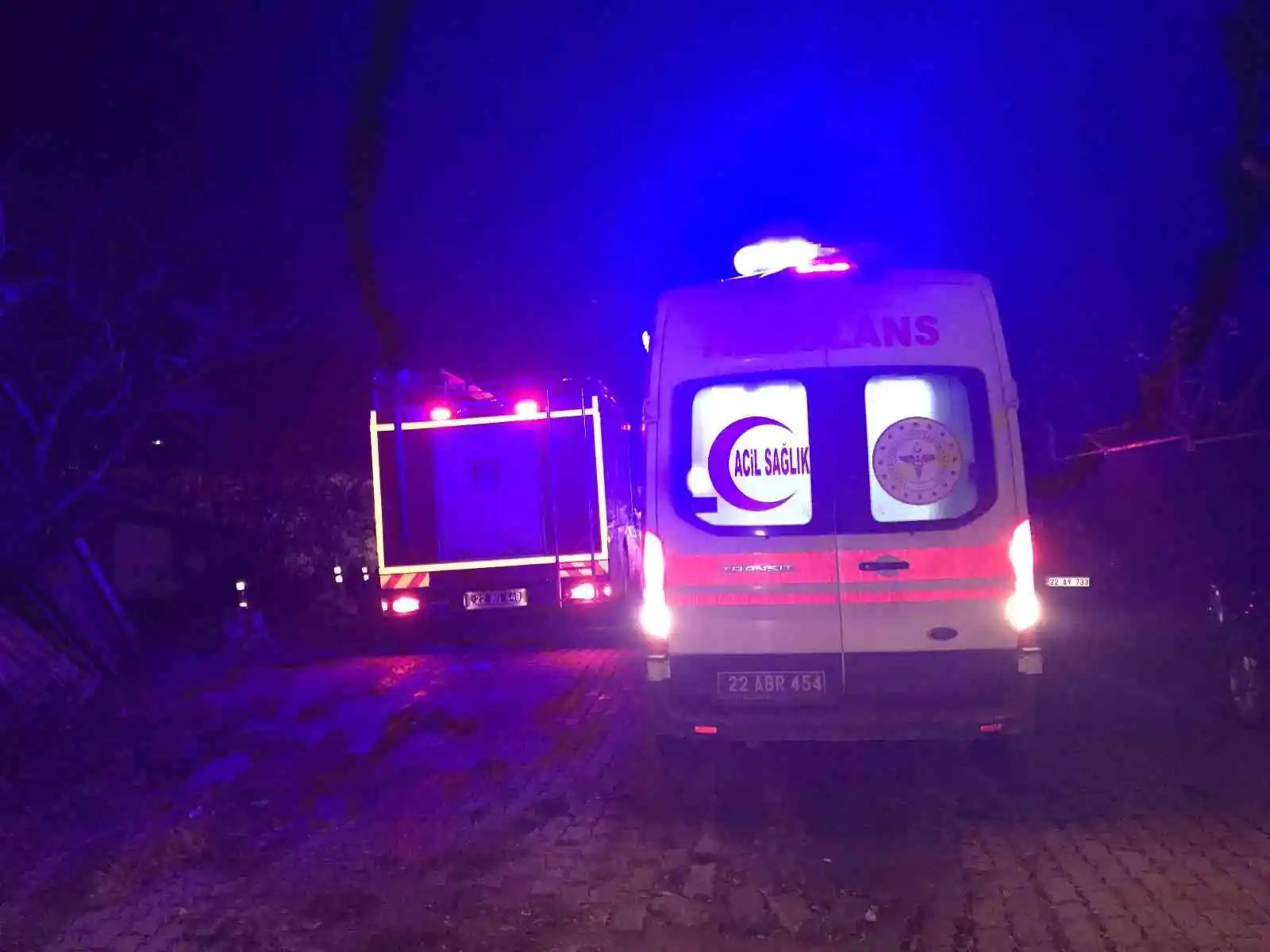 Edirne'de baca yangını ekipleri alarma geçirdi
