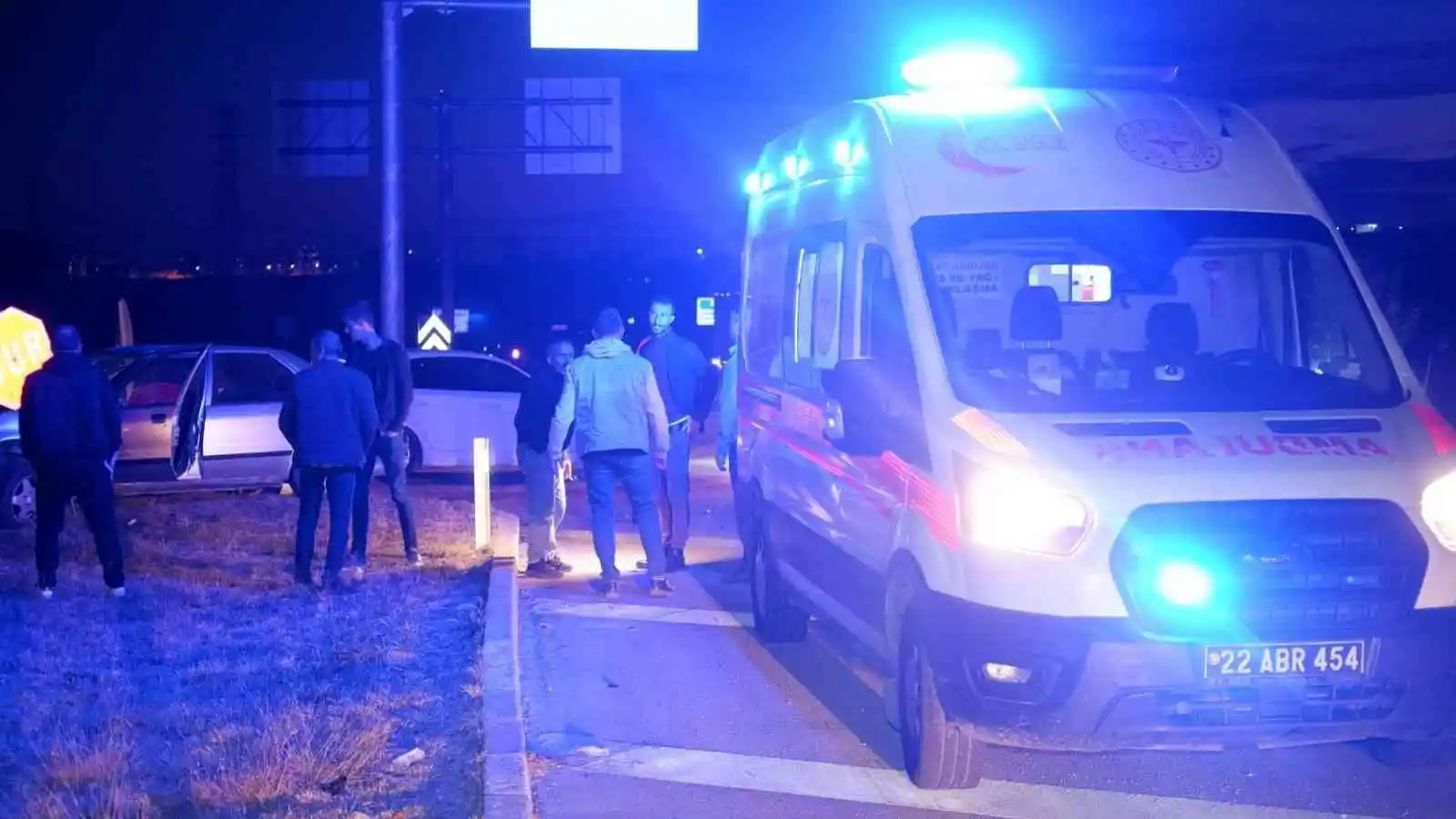 Edirne’de otomobil ile tır çarpıştı: 1 yaralı