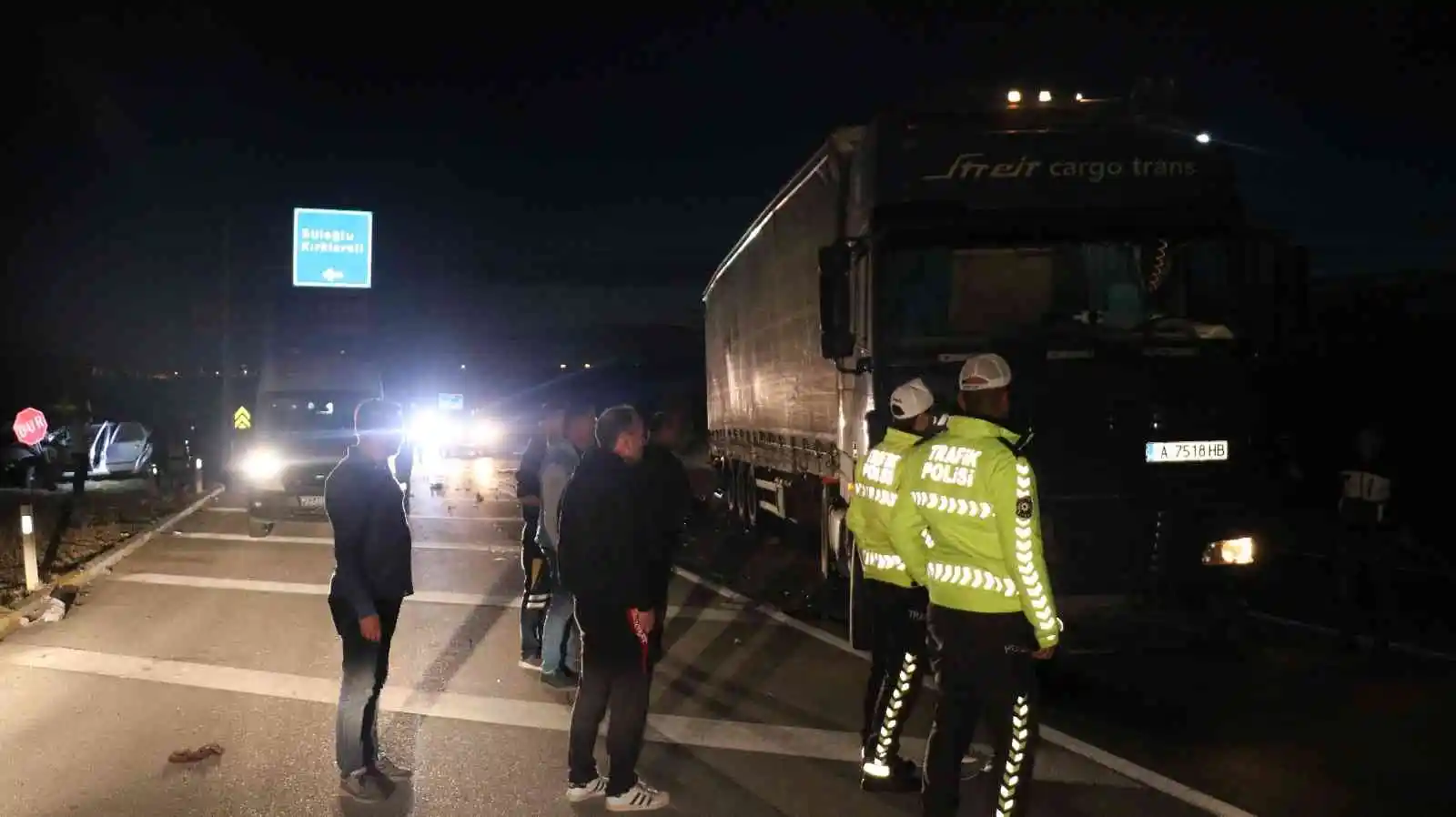 Edirne’de otomobil ile tır çarpıştı: 1 yaralı