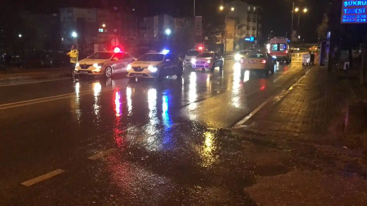 Edirne’de otomobilin çarptığı yaya yaralandı
