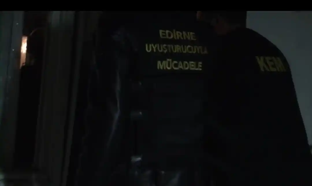 Edirne polisinden uyuşturucuya geçit yok: 3 şüpheli tutuklandı