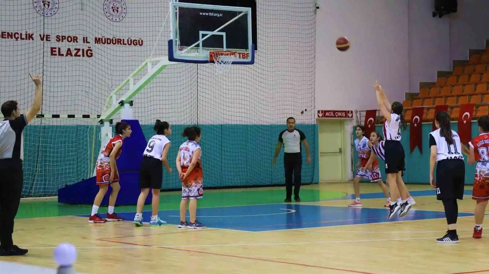 Elazığ’da basketbol yerel lig müsabakaları başladı
