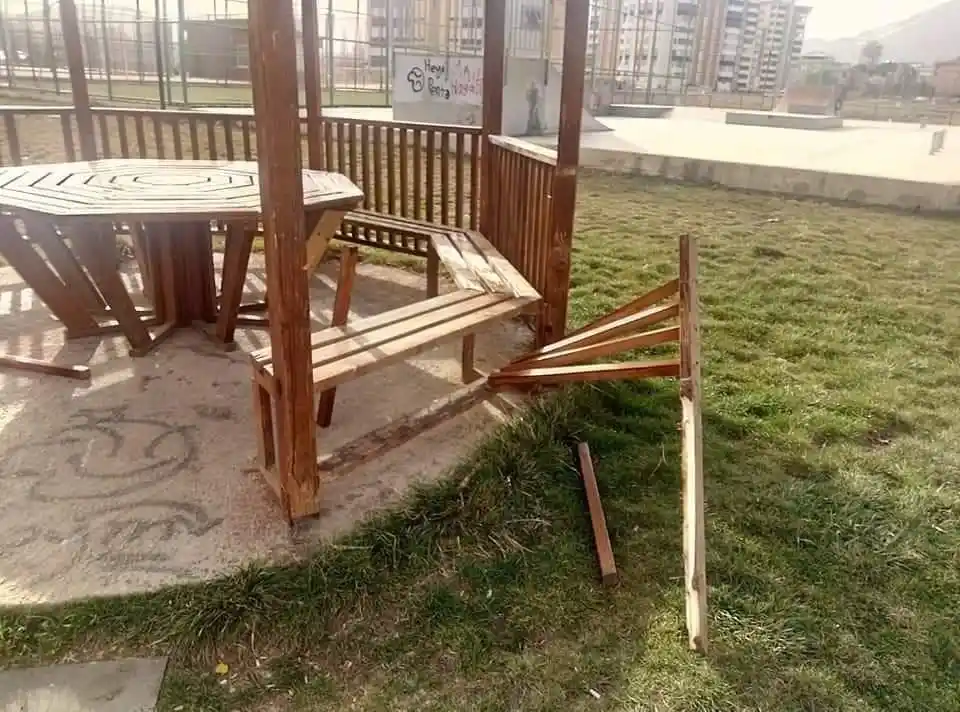 Elbistan’da park ve mesire alanlarındaki kamelyalar tahrip edildi