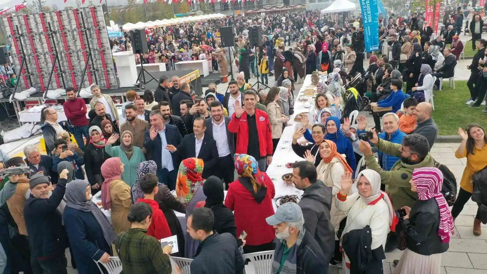 En fazla kestaneyi yiyip en güzel tatlıyı yapan ödülü kaptı
