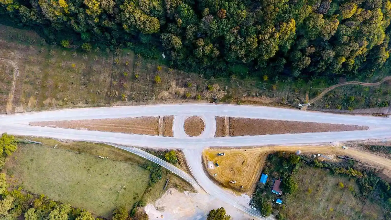 Esgin: “Boğaz yolu, 50 yıl sonra yenilendi”