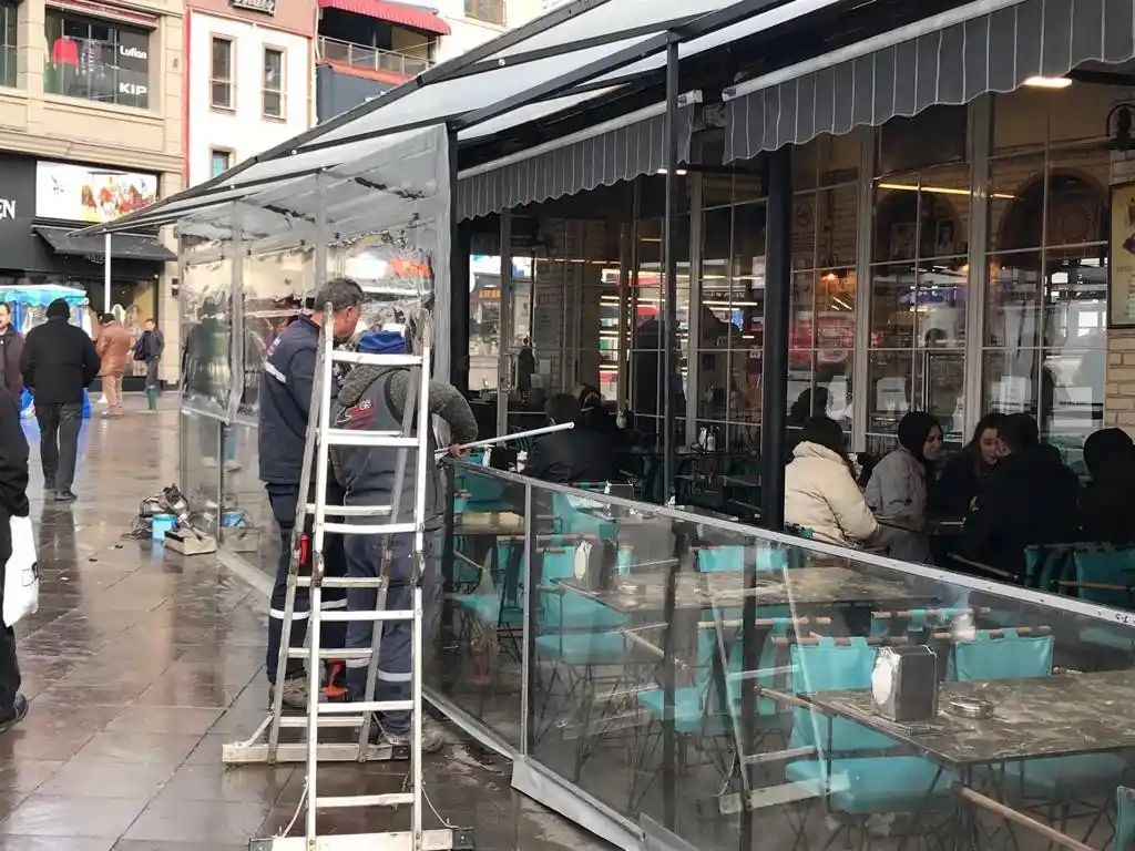 Eskişehir esnafı kışa hazırlanmaya başladı