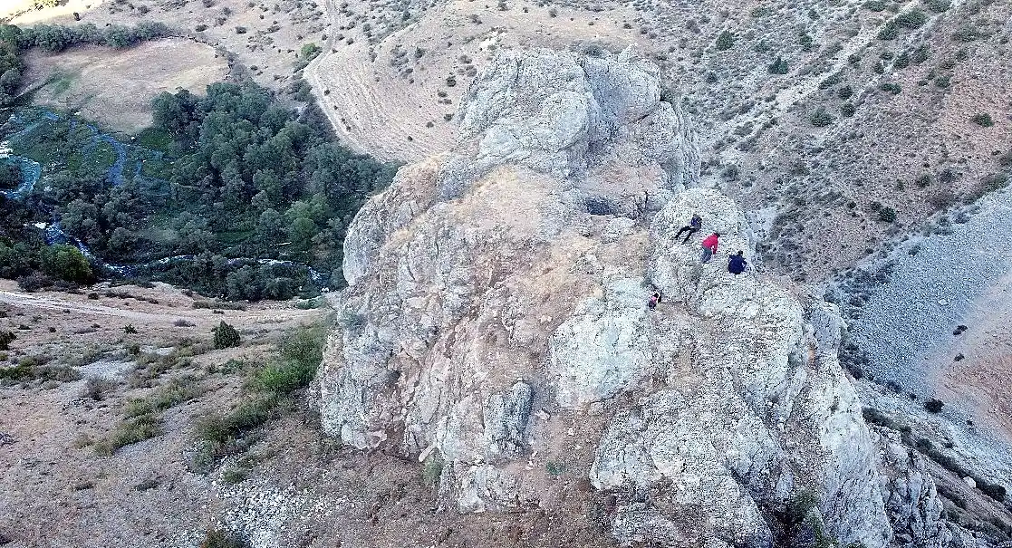 Game of Thrones sahnesi değil, Erzincan’daki Kalecik Kalesi
