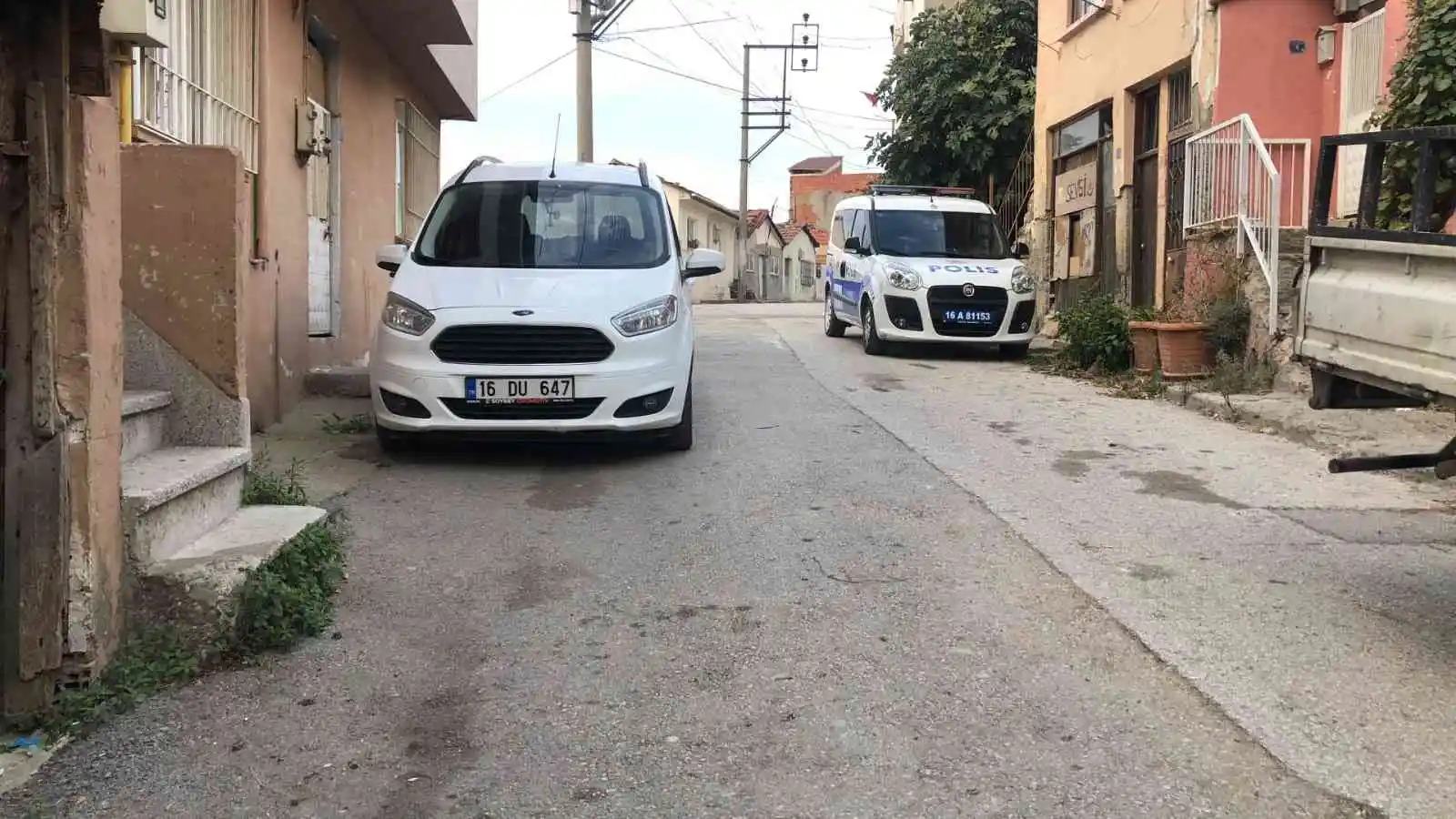 Gemlik’te dron destekli şafak operasyonu
