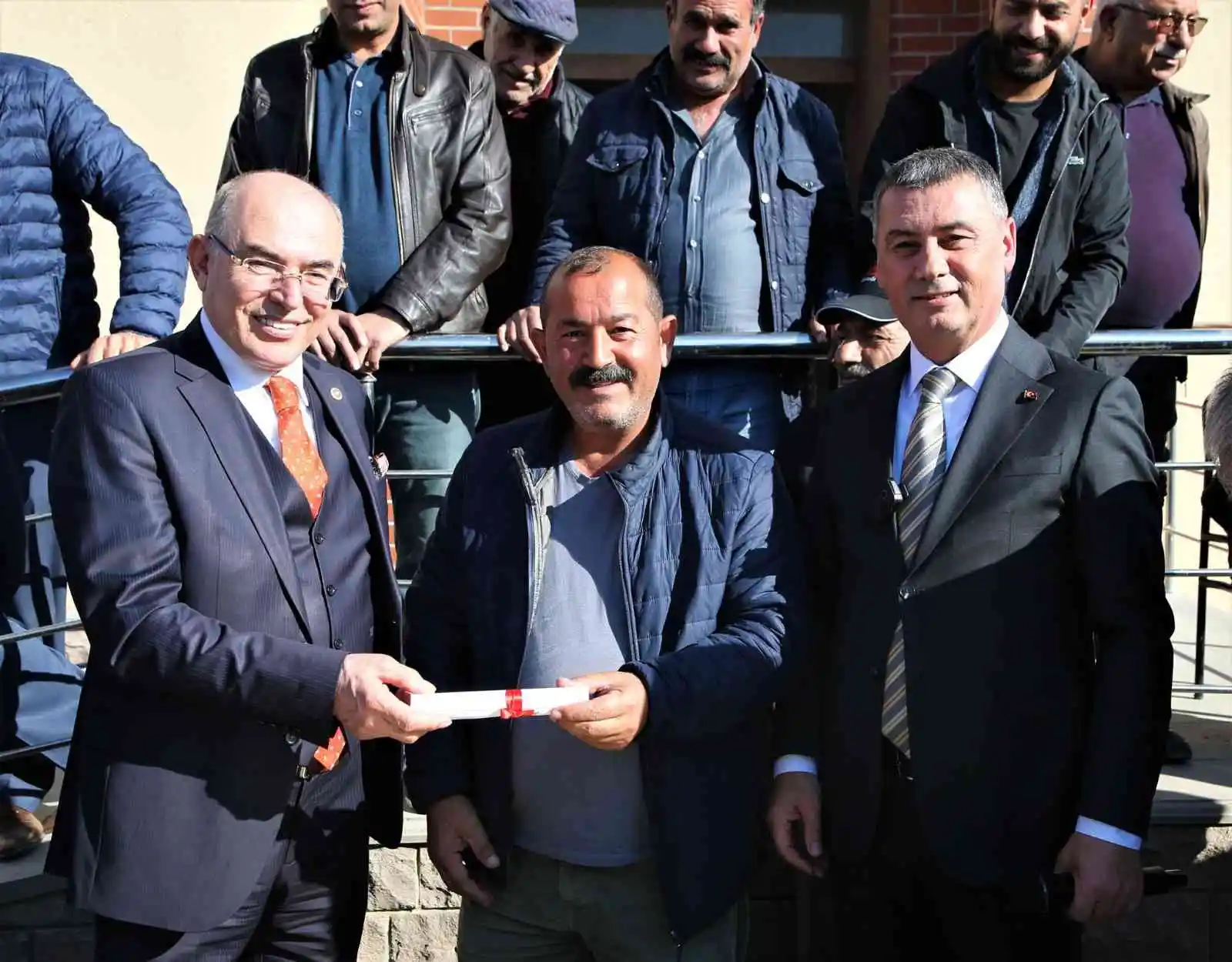 Gölbaşı'nda imarı biten mahallelerin tapuları dağıtıldı