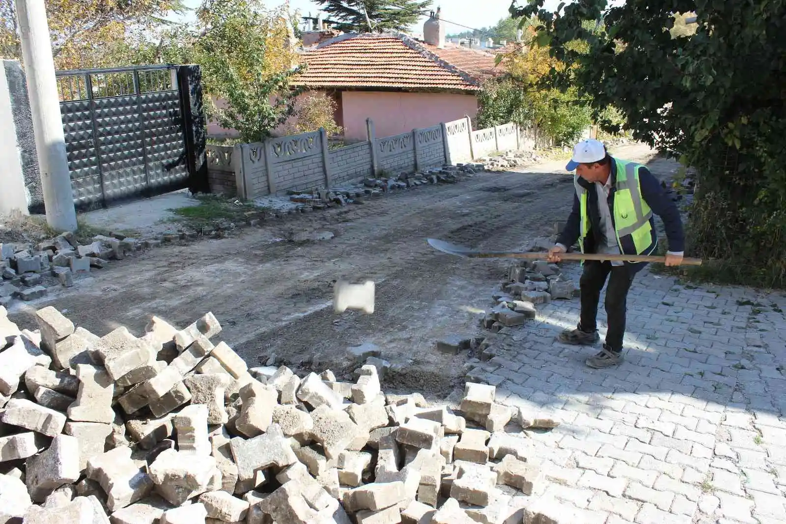 Hamidiye Mahallesi'ne kilit parke taşı
