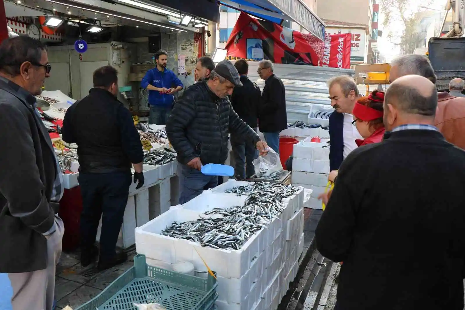 Hamsinin fiyatı düştü, talep azaldı