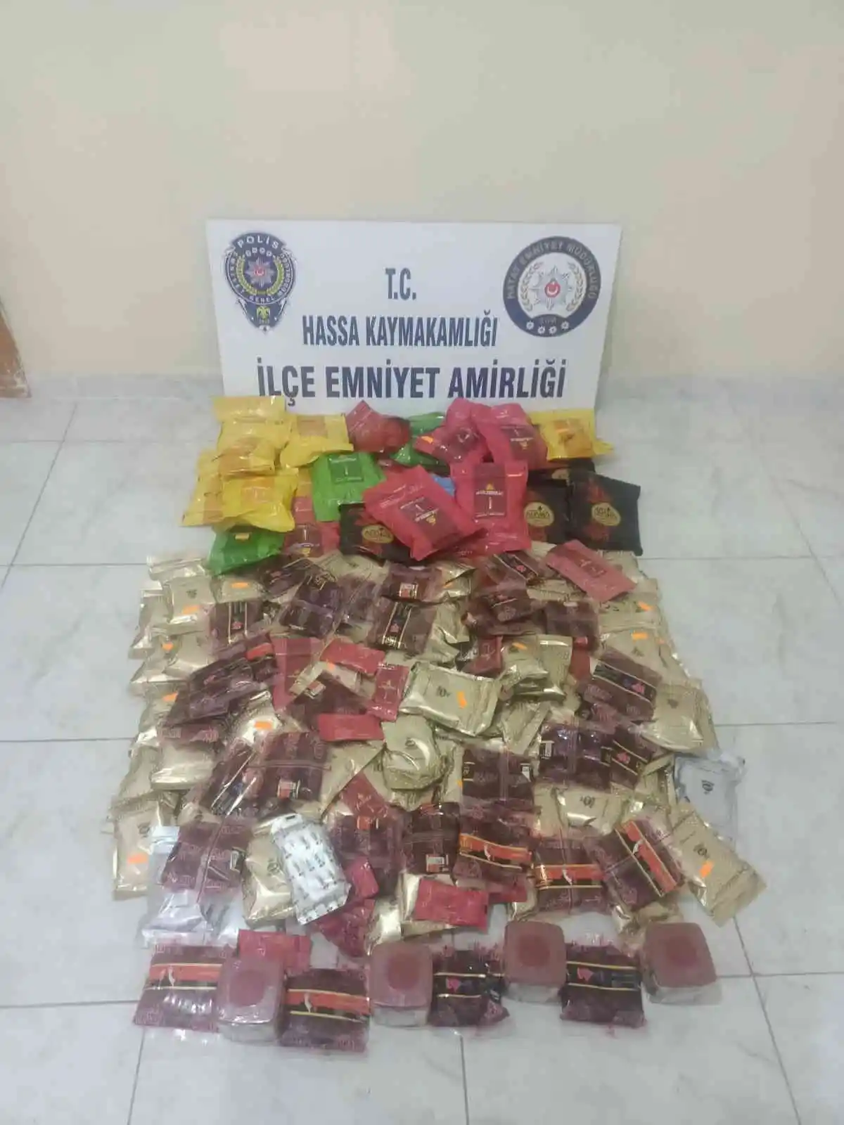 Hatay'da 65 kilo nargile tütünü ele geçirildi