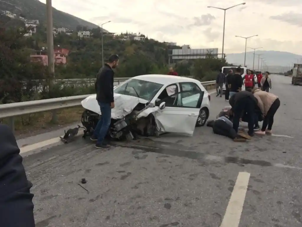 Hatay’da trafik kazasında yaşlı çift hayatını kaybetti
