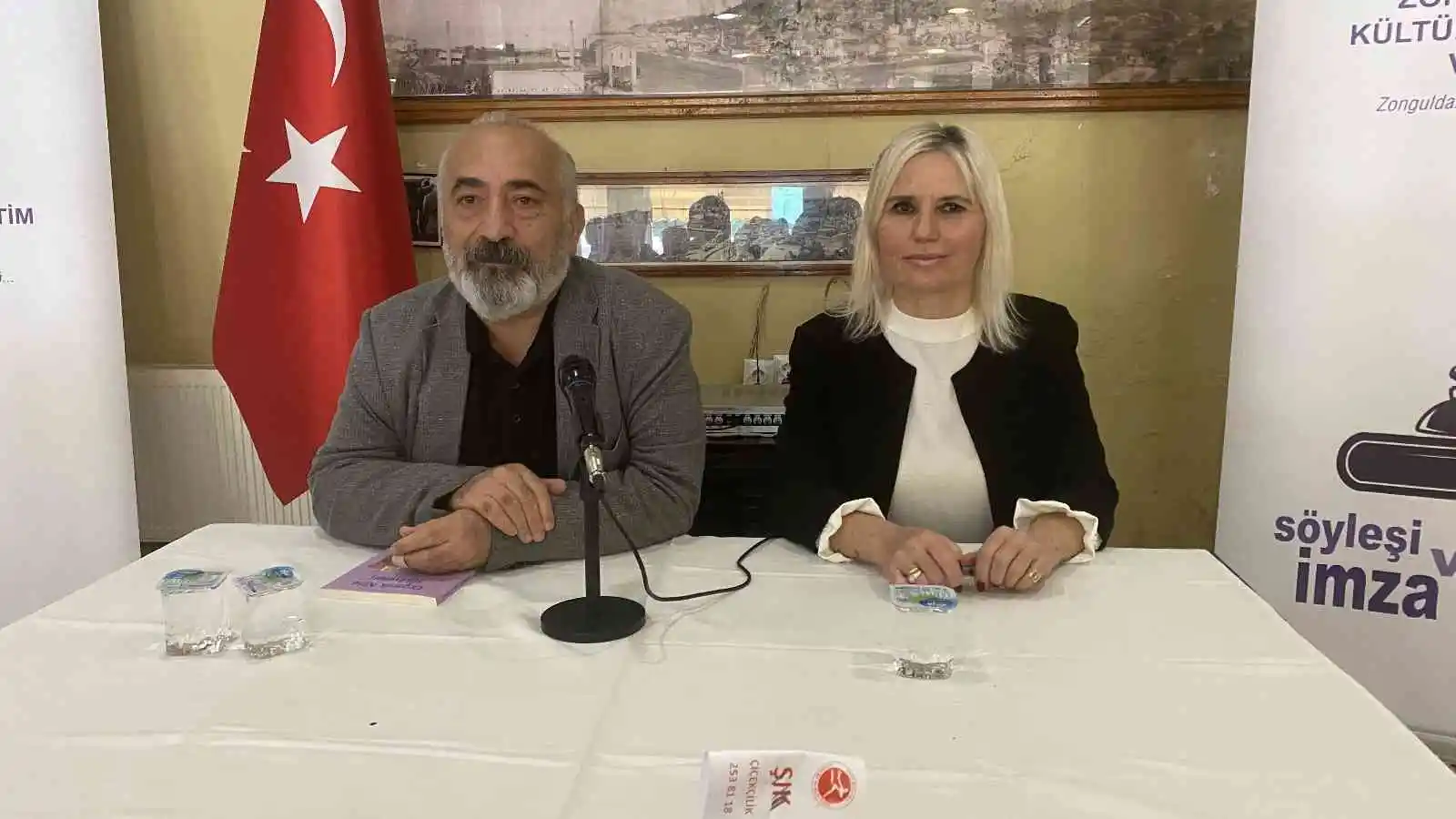 İki çocuk annesinin büyük başarısı: İki kitabını hayranlarıyla buluşturdu