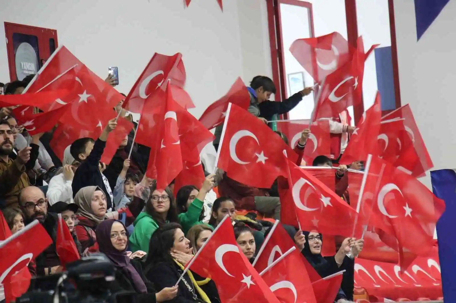 ‘İkinci Uluslararası Naim Süleymanoğlu Halter Turnuvası’ yapıldı