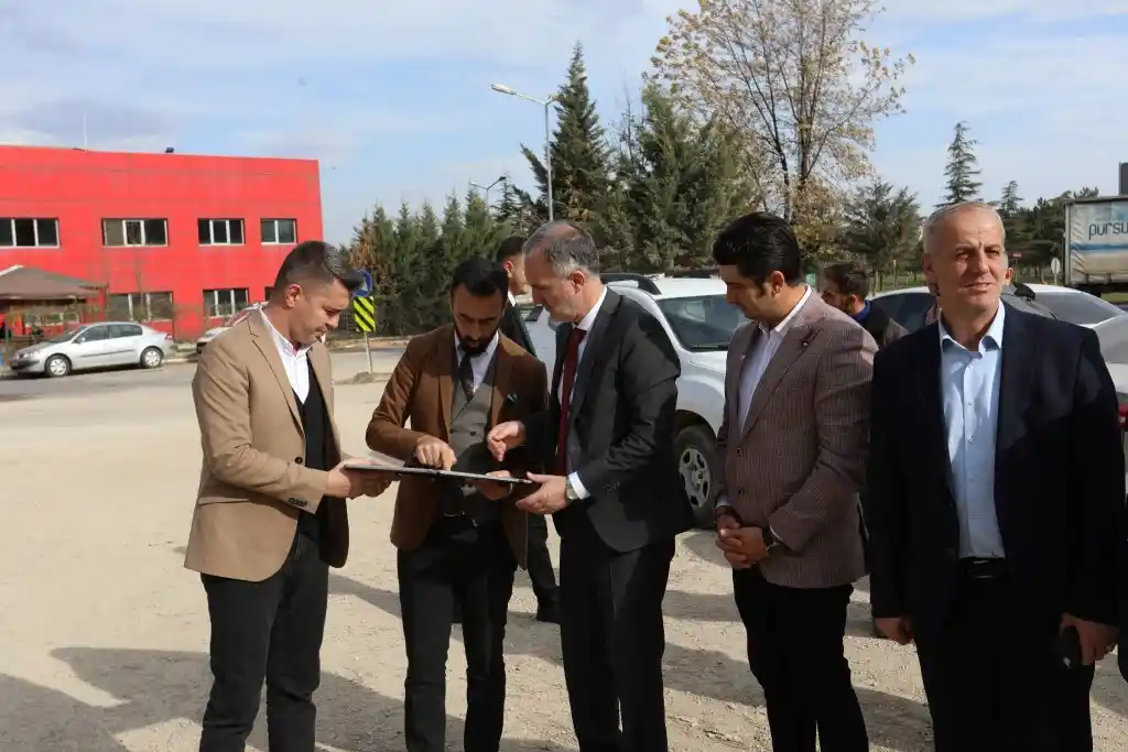 İnegöl'ün batı girişi yeni düzenlemeyle daha güvenli hâle geliyor