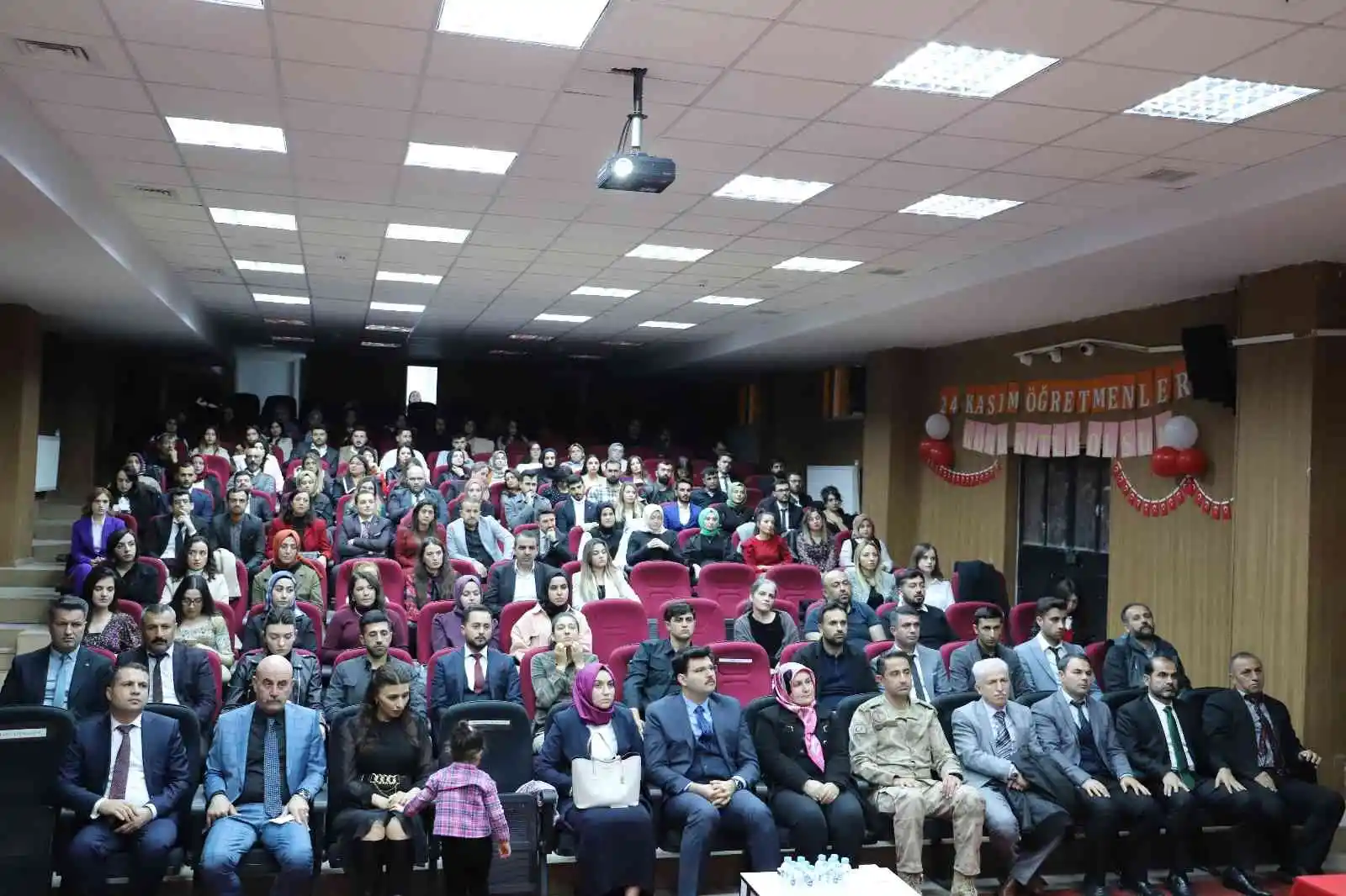 Irak'ın sıfır noktasında öğretmen adayları için yemin töreni düzenlendi

