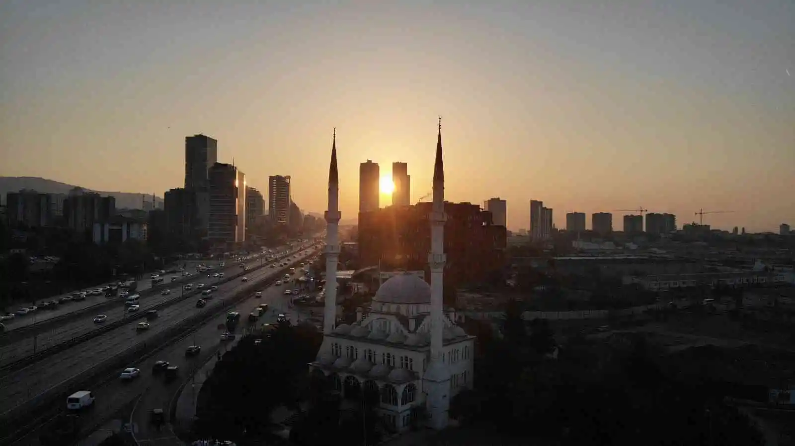 İstanbul’da gün doğumu manzarası mest etti