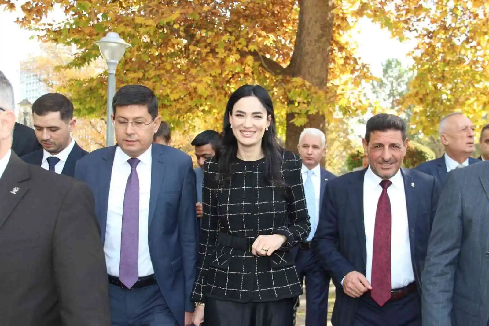 İYİ Partili Başkan Özcan, AK Parti saflarında