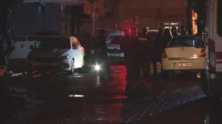 İzmir’de sokak ortasında çifte cinayet
