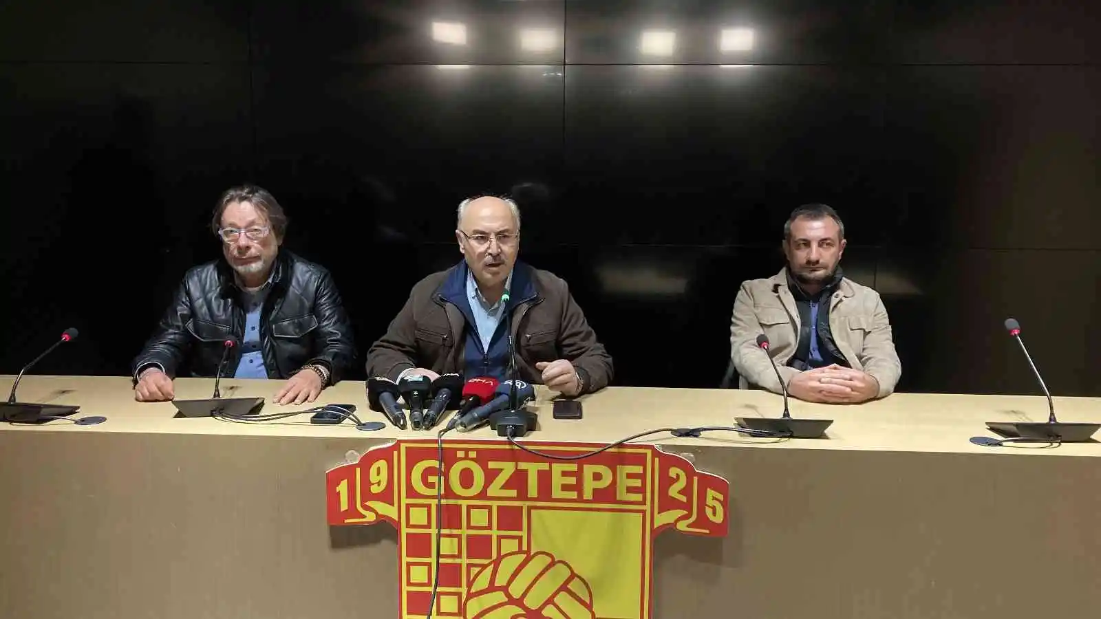 İzmir Valisi Köşger: “(Göztepe-Altay maçı) 13 kişi gözetim altında”
