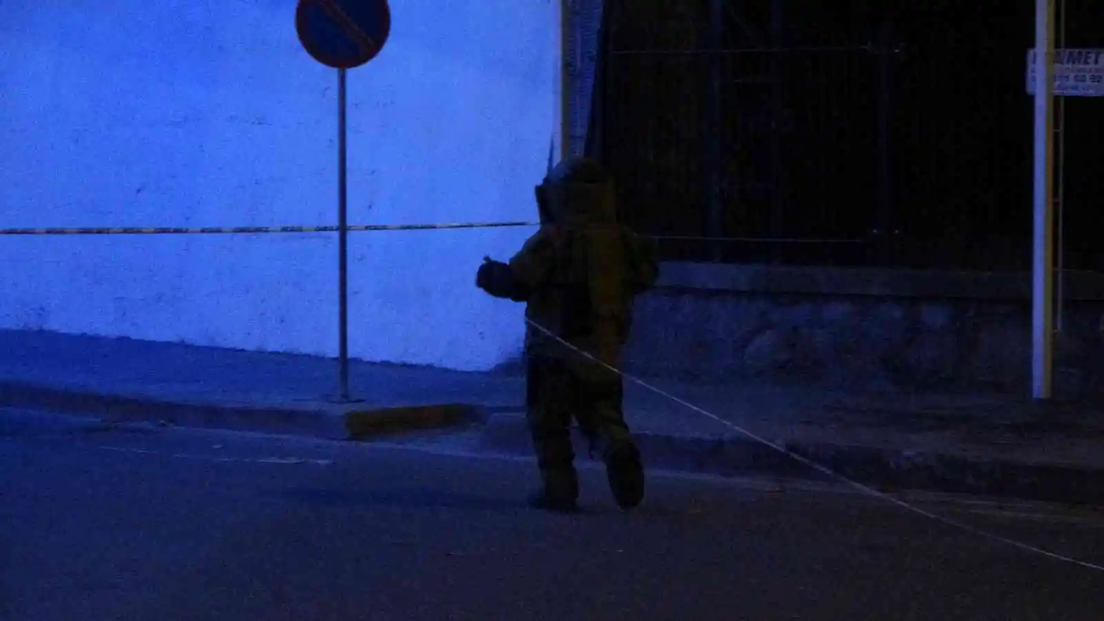 İzmit’te otobüs durağındaki şüpheli çanta polisi alarma geçirdi