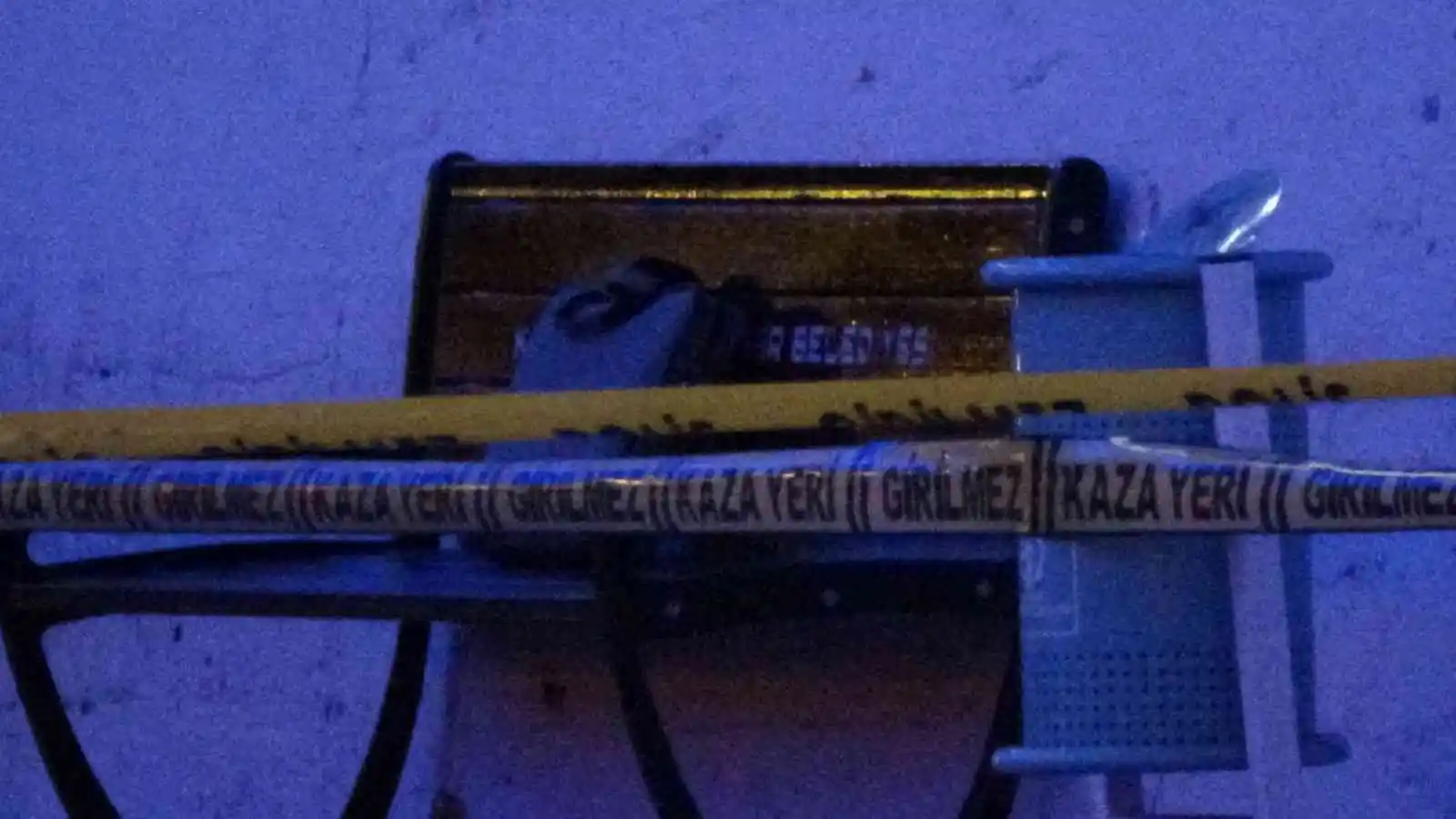 İzmit’te otobüs durağındaki şüpheli çanta polisi alarma geçirdi