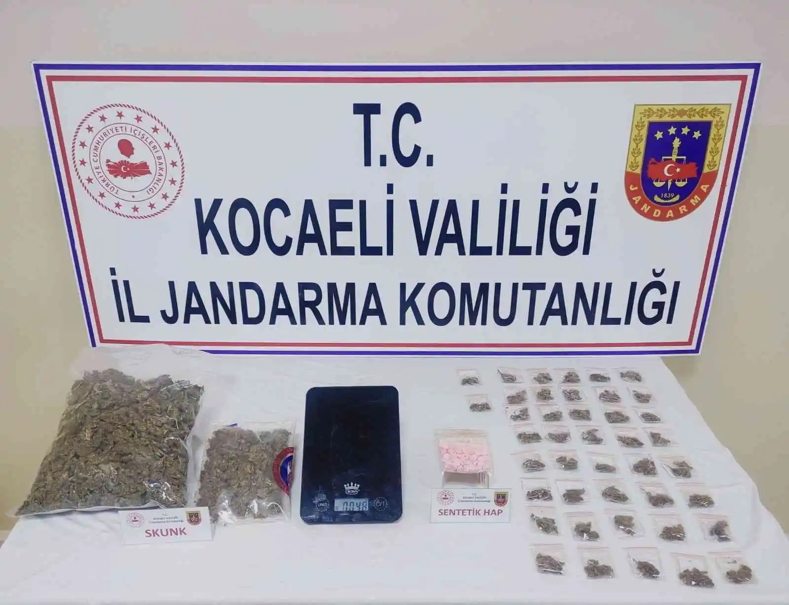 Jandarma ekiplerinden uyuşturucu operasyonu: 1 gözaltı
