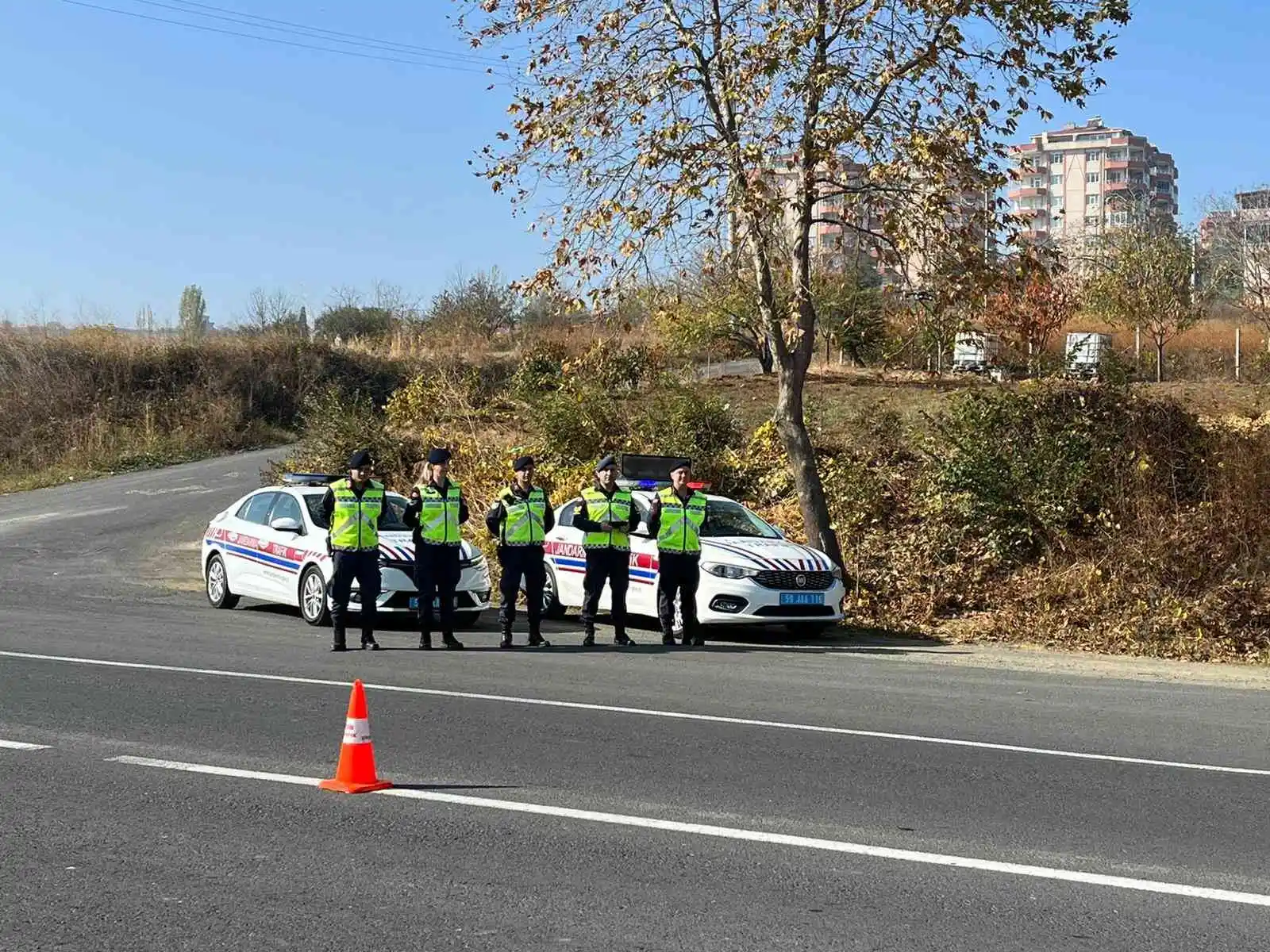 Jandarmadan dev denetim: Sürücülere ceza yağdı
