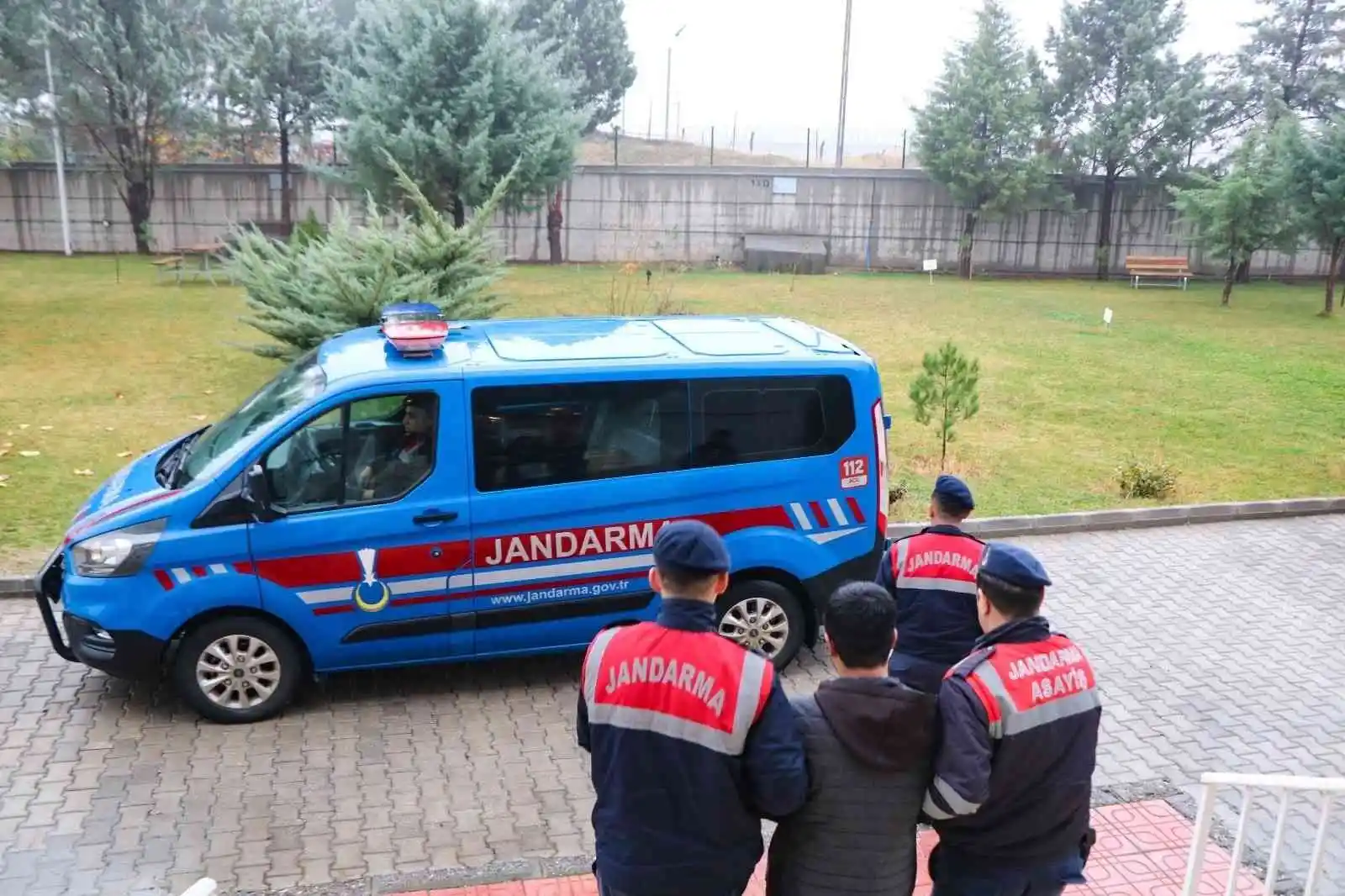 JASAT ekipleri, hakkında 12 yıl 6 ay kesinleşmiş cezası bulunan şahsı yakaladı