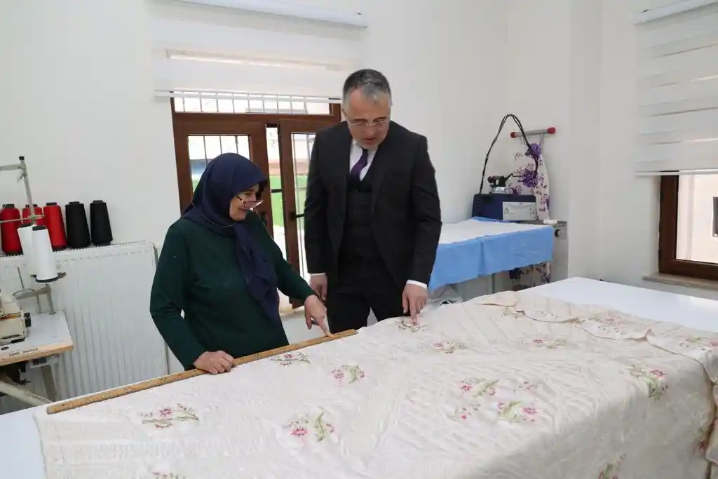 KAÇEM’de kadınlar öğrenmeye ve üretmeye devam ediyor