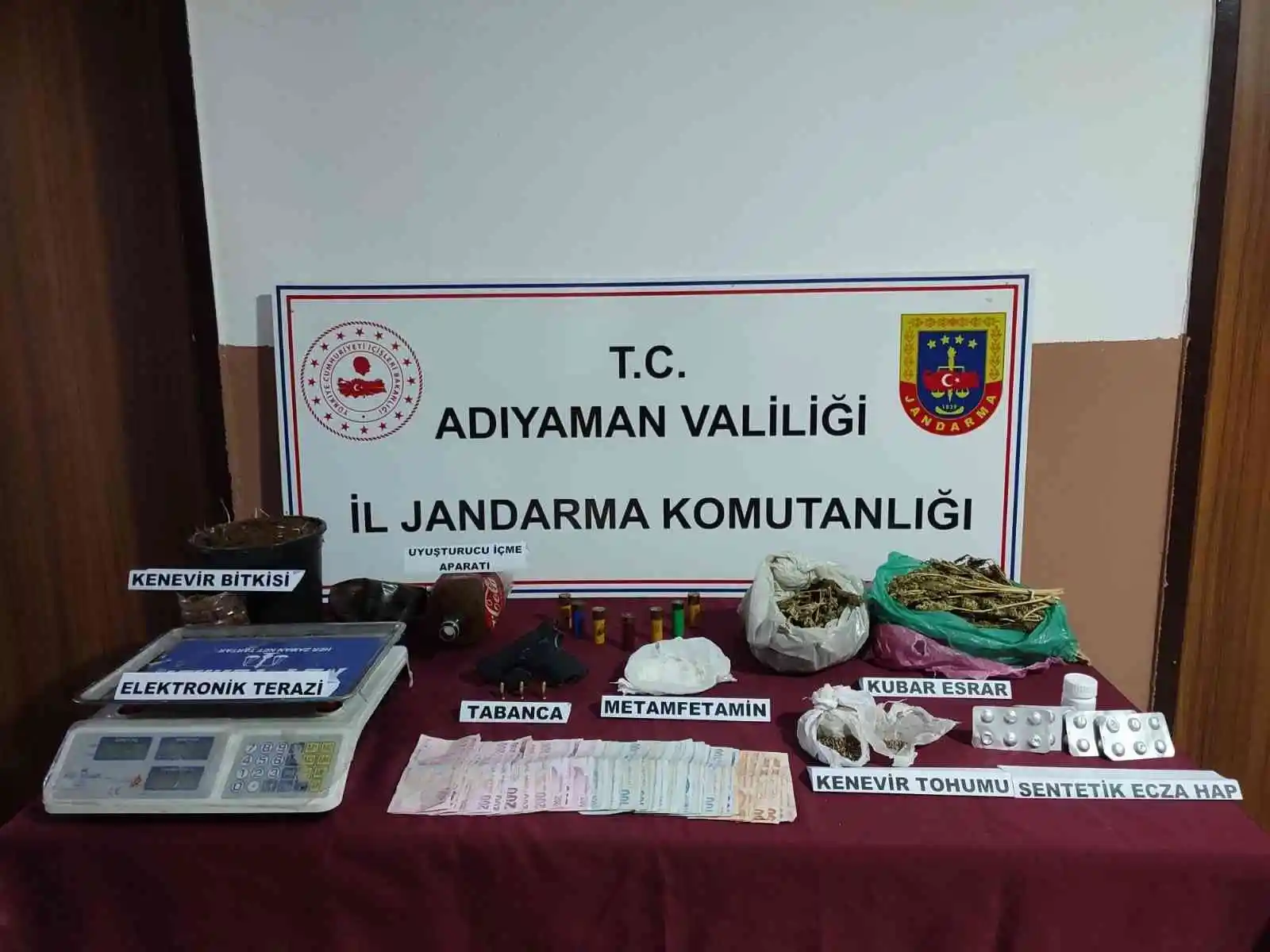 Kahta ilçesinde uyuşturucu operasyonu