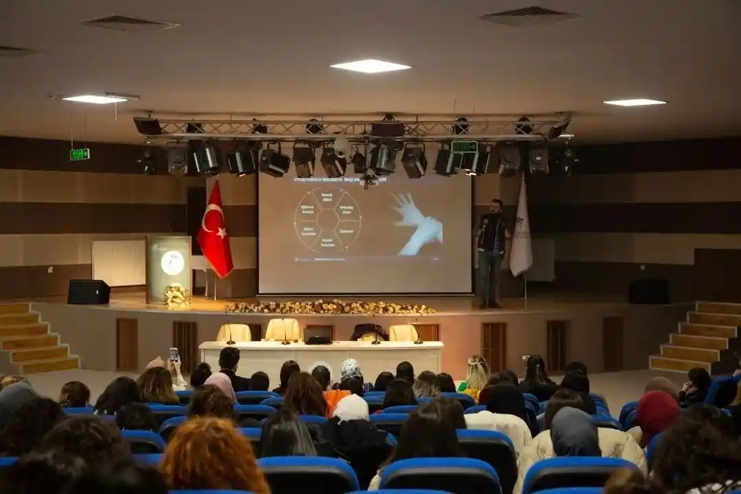 Karabük emniyeti uyuşturucuya karşı eğitimlerini sürdürüyor