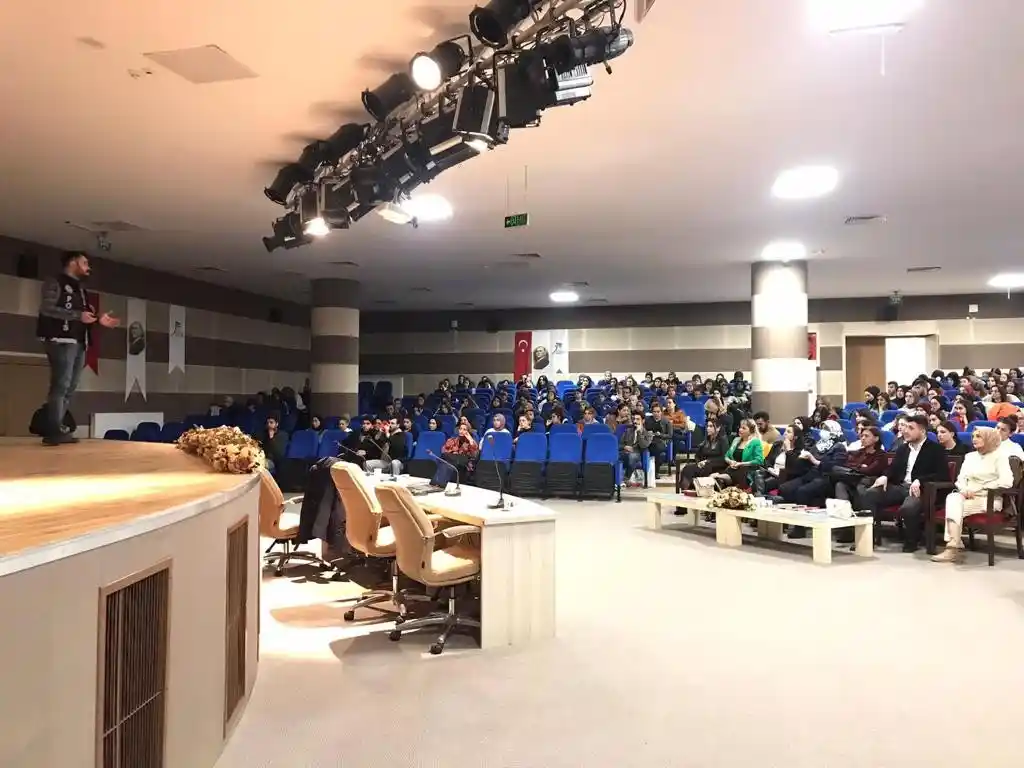Karabük emniyeti uyuşturucuya karşı eğitimlerini sürdürüyor