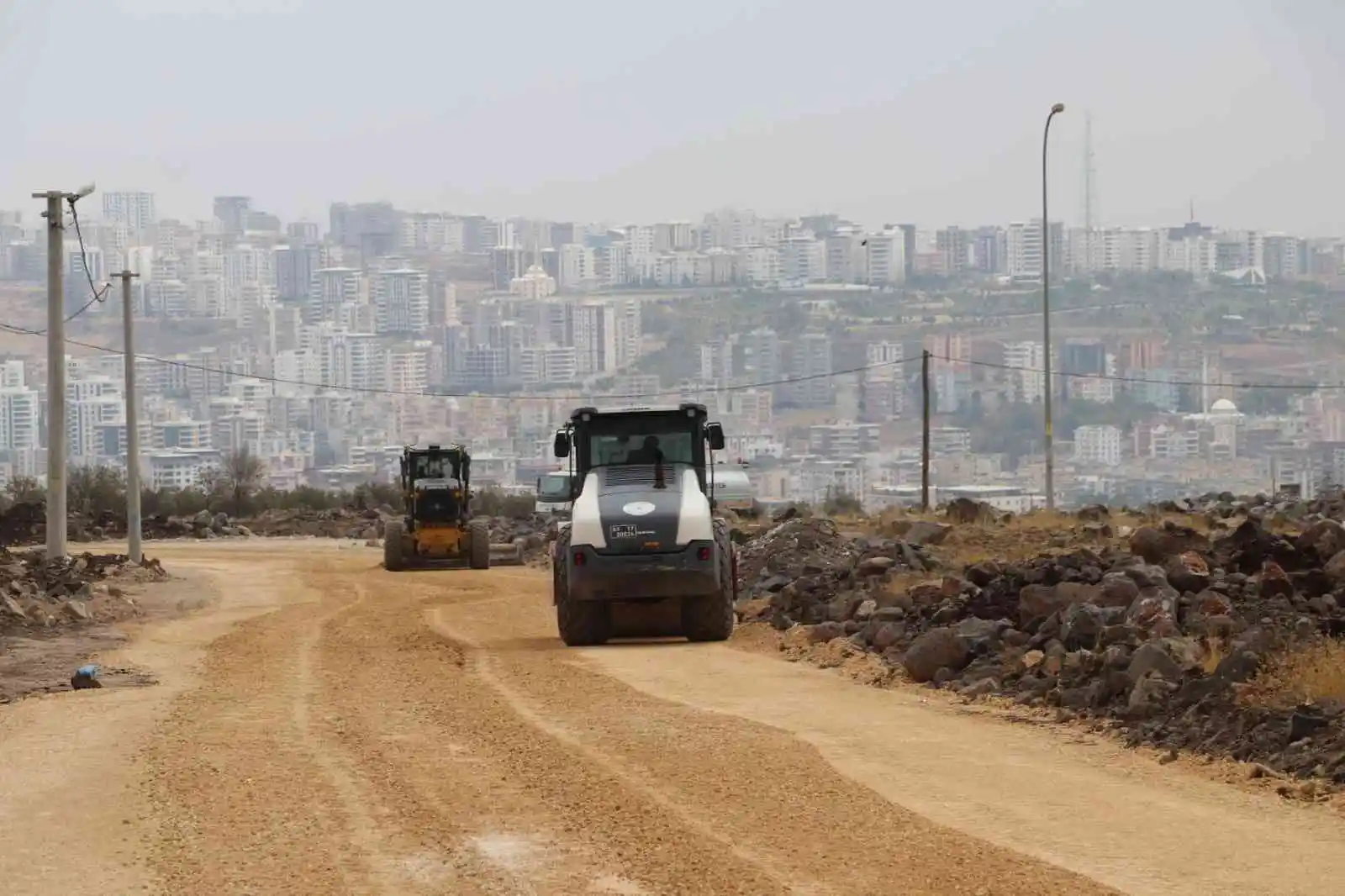 Karaköprü’de yeni yollar hizmete sunuluyor