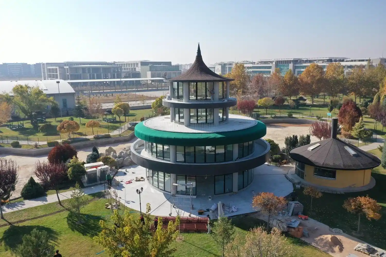Karatay Adalet Parkı'na Millet Kıraathanesi kazandırılıyor