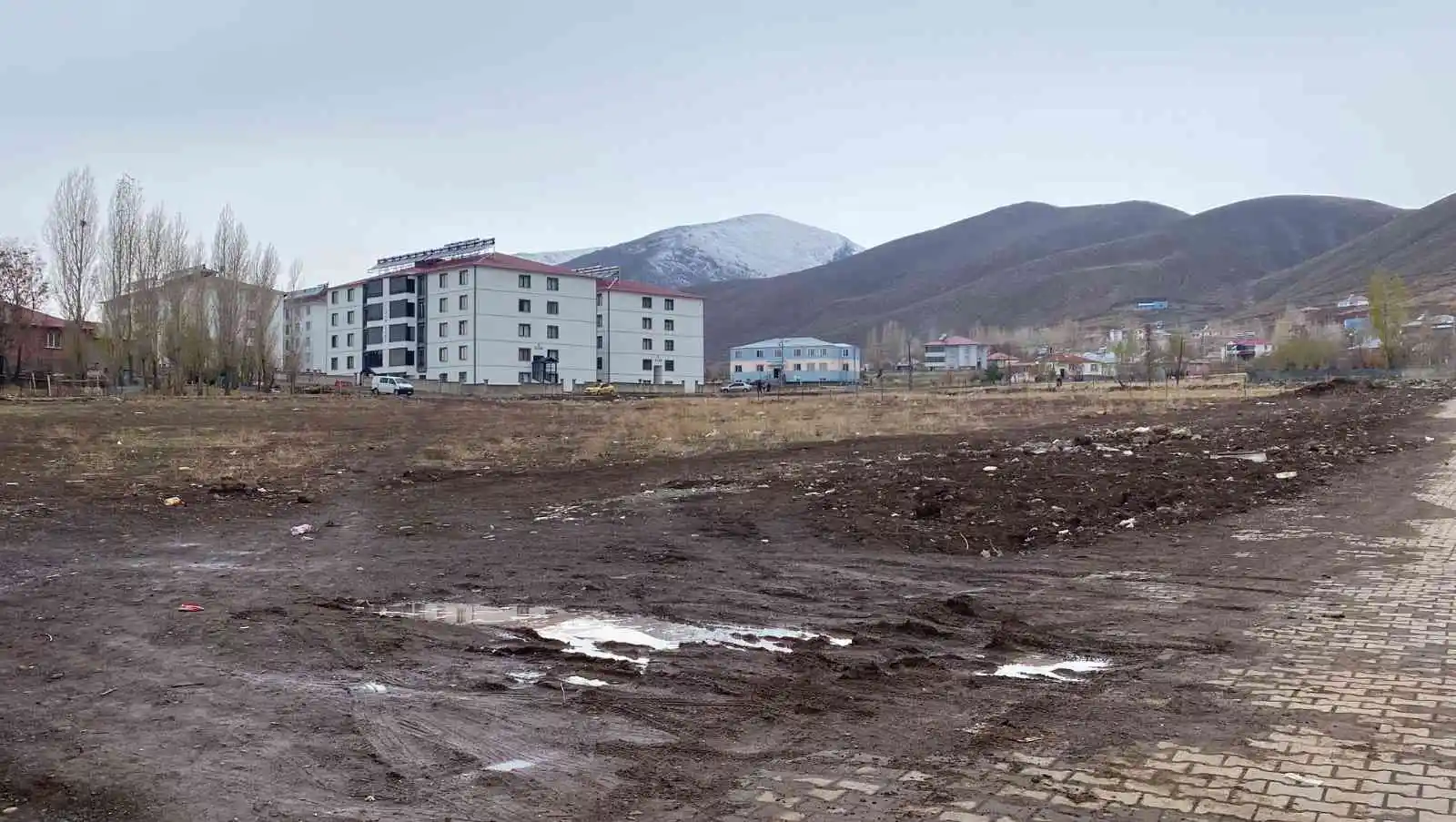 Karlıova’da 1 yıl arayla çekilen ’Kar’ görüntüsü tedirgin etti