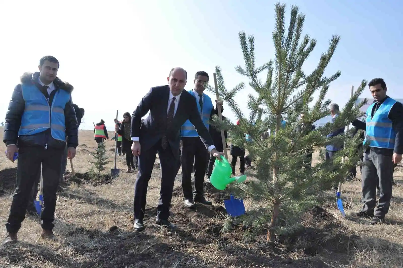 Kars’ta fidanlar toprakla buluştu