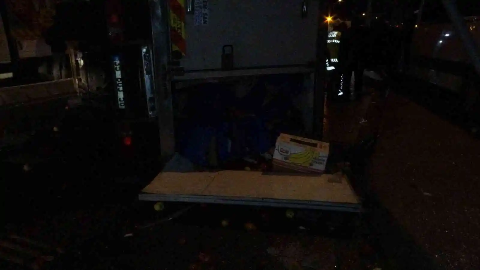 Kartal’da kamyonet servis minibüsüyle çarpıştı: 1 ölü, 2 yaralı