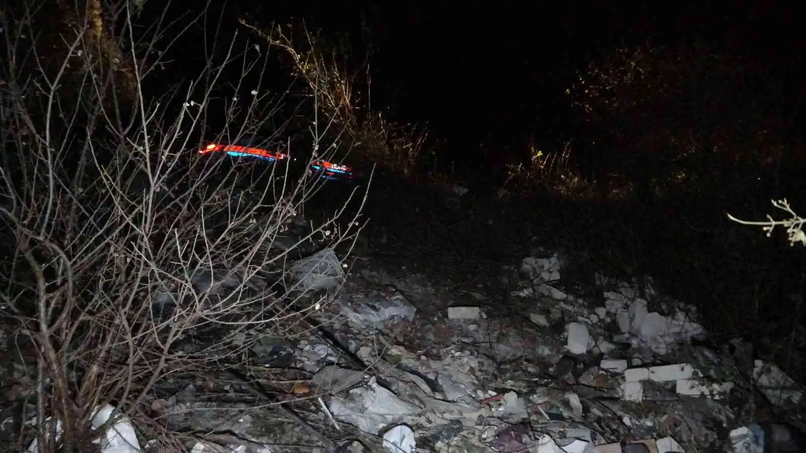 Kastamonu’da yoldan çıkan otomobil 40 metrelik uçuruma yuvarlandı: 2 yaralı