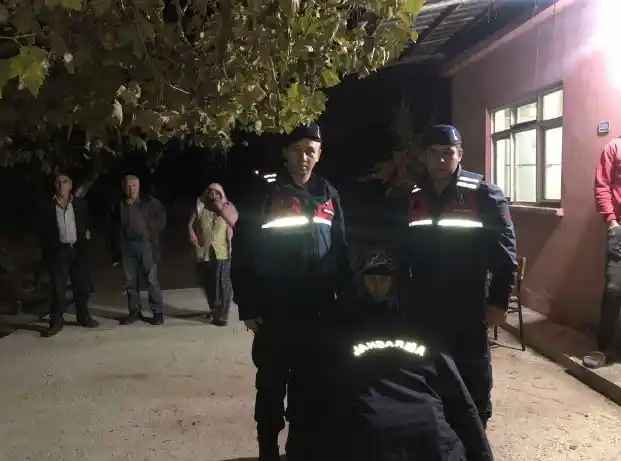 Kayıp kadın, ayağı çalılara sıkışmış şekilde bulundu