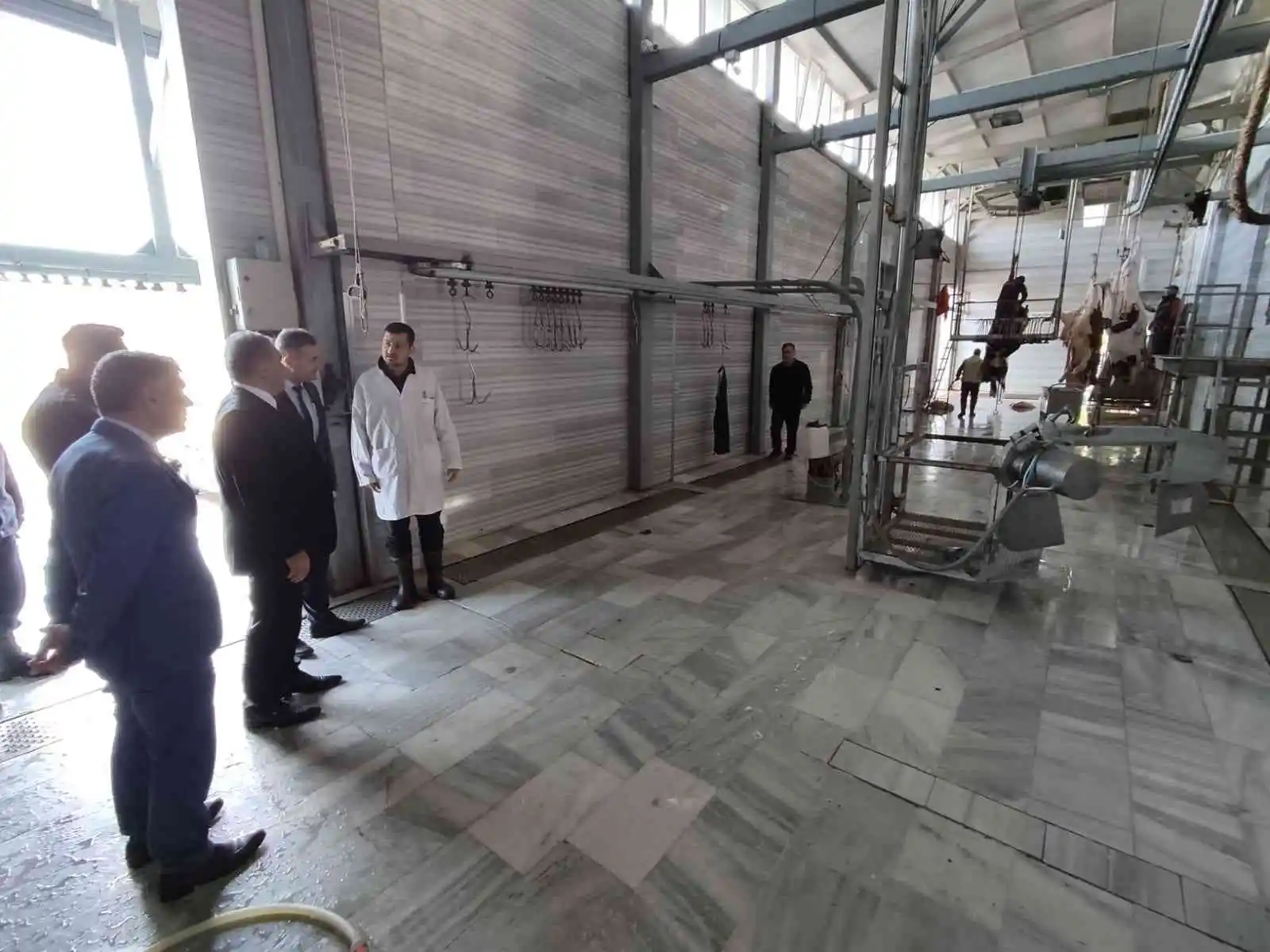 Kaymakam, mahalle mahalle gezip dert dinliyor