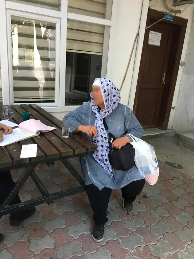 Kemer'de zabıta dilencilere göz açtırmıyor
