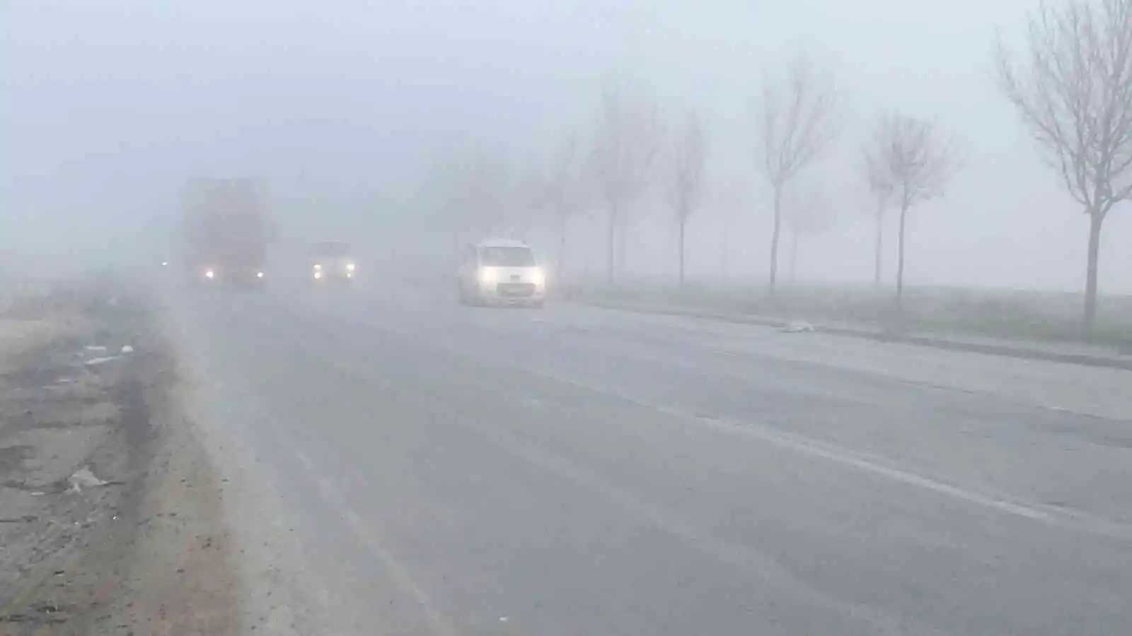 Konya’da servis minibüsleri ve otomobil çarpıştı: 14 yaralı