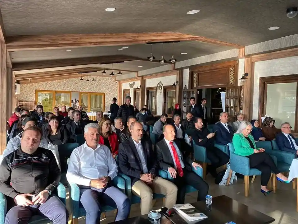 Kütahya'da "Dijital Okuryazarlık Portalı" projesi semineri gerçekleştirildi