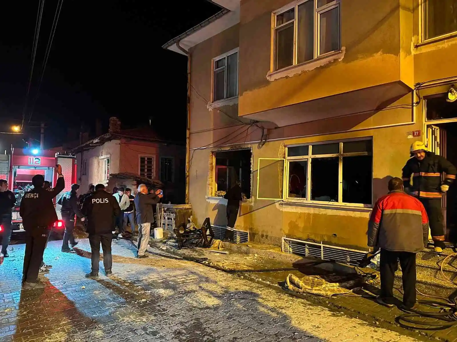 Kütahya’da tüpten sızan gaz bomba gibi patladı: 4 yaralı
