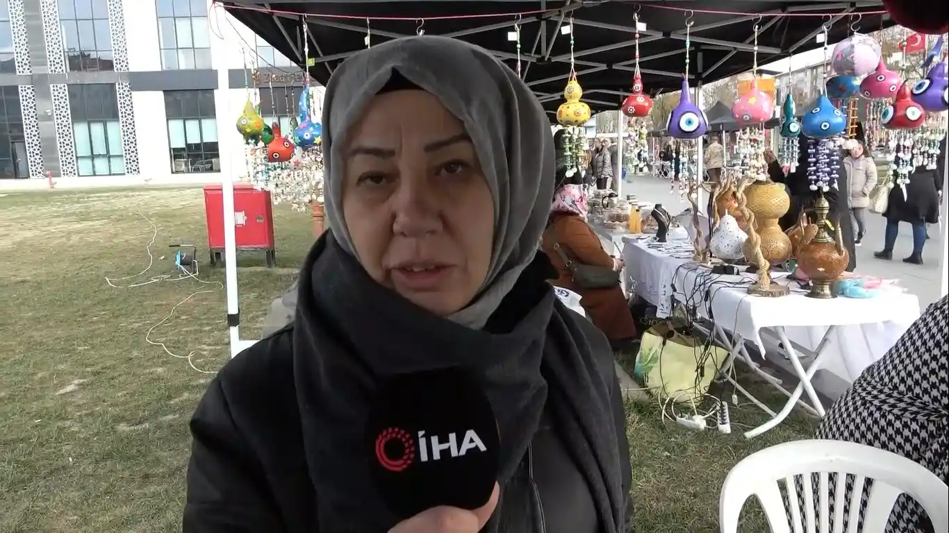 Kütahya’da üreten kadınlar stant açarak ürünlerini satışa sundu