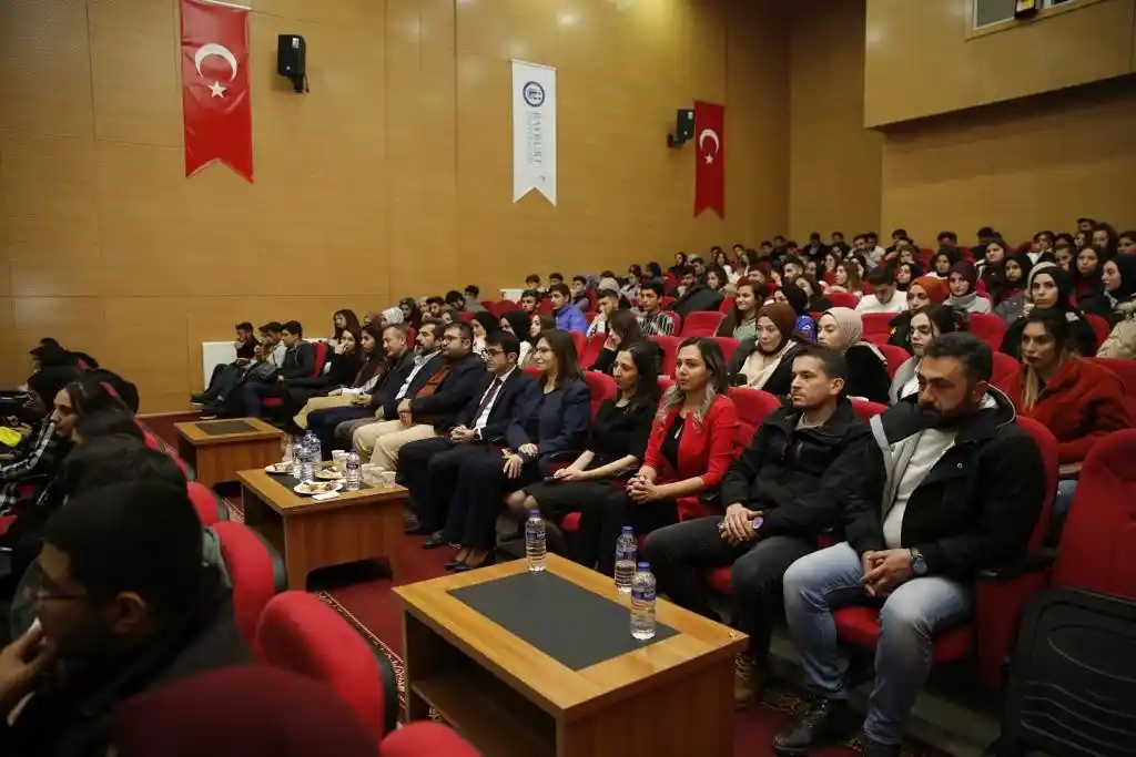 ’Madde Bağımlılığı’ konusunda söz Bayburt Üniversitesi gençlerindeydi
