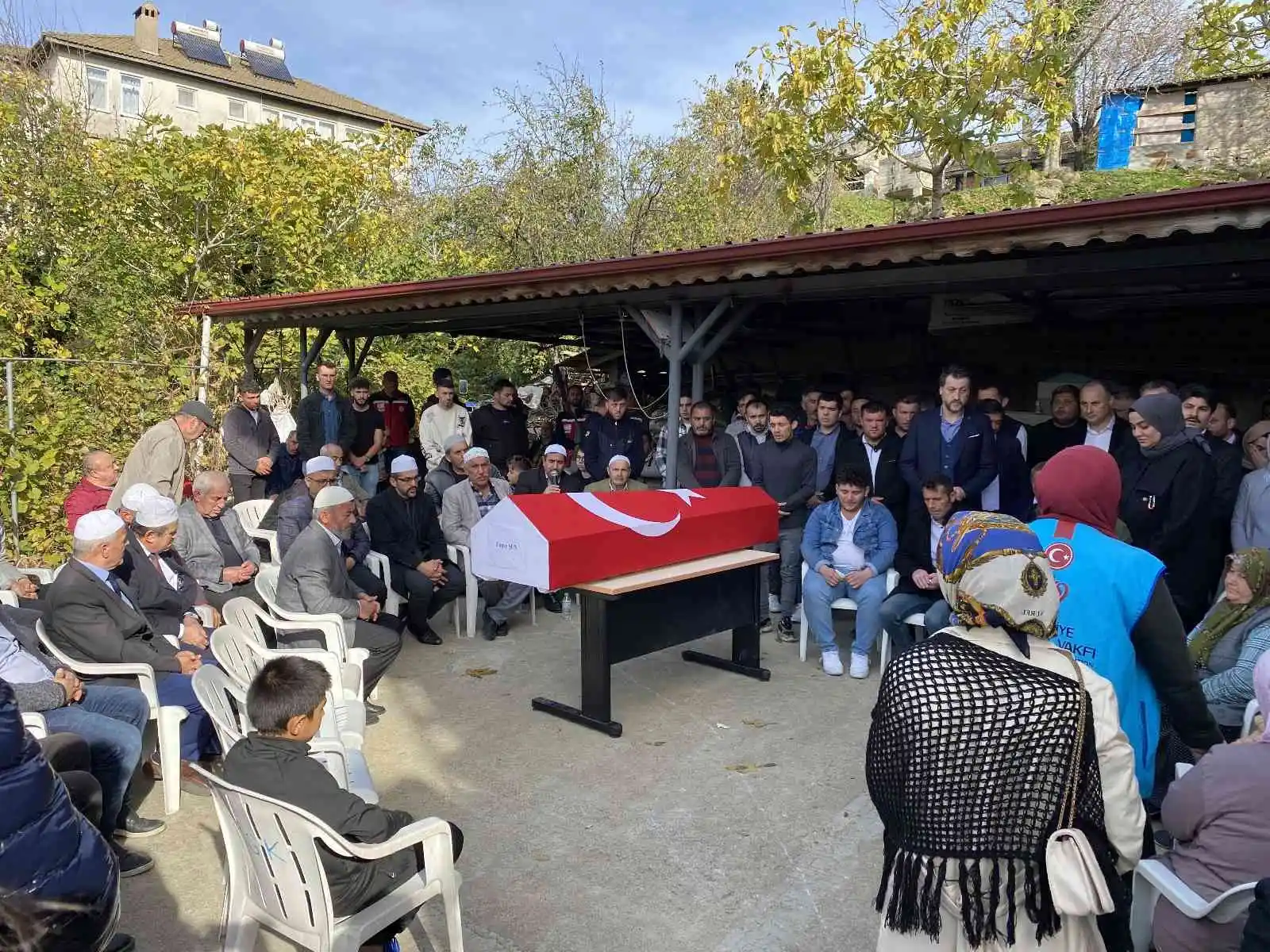 Maden işçisi Taner Şen son yolculuğuna uğurlandı